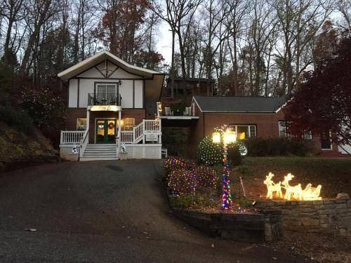 Lake Lure Bed & Breakfast | 95 m² Bed and breakfast ∙ 2 bedrooms ∙ 4 guests