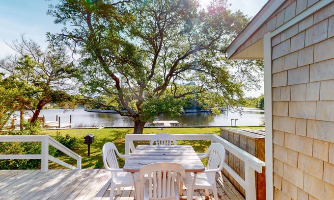 Brigands' Bay House | 96 m² House ∙ 3 bedrooms ∙ 6 guests