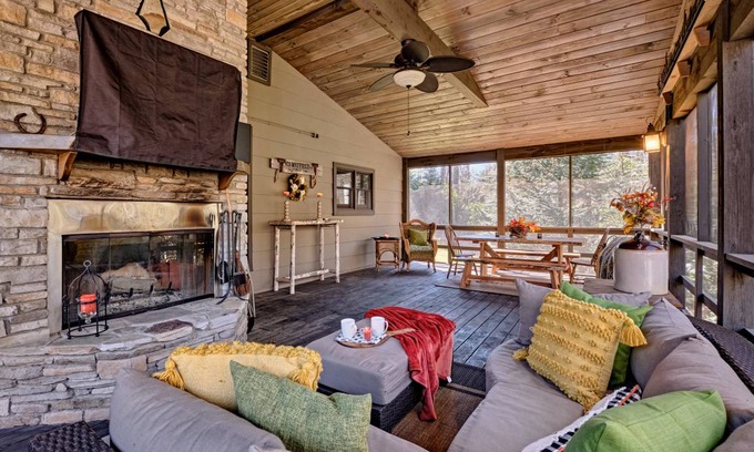 Cashiers Cabin | 97 m² Cabin ∙ 3 bedrooms ∙ 6 guests