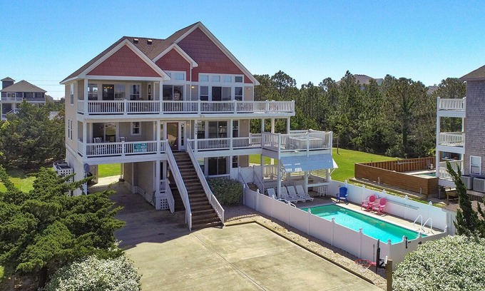 Wind Over Waves House | A Finer View - Fresh 6 Bedroom Semi-Soundfront Home in Salvo
