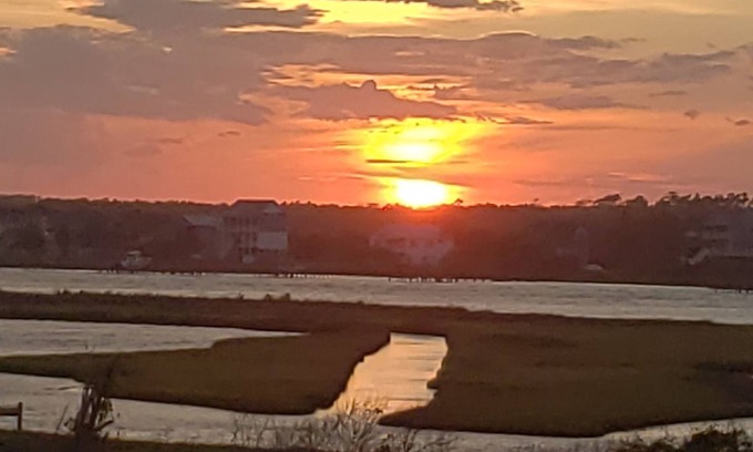 Sneads Ferry House | A Mermaid's Dream! Your home away from home!