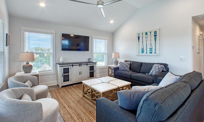 Avon House | A World Away 901