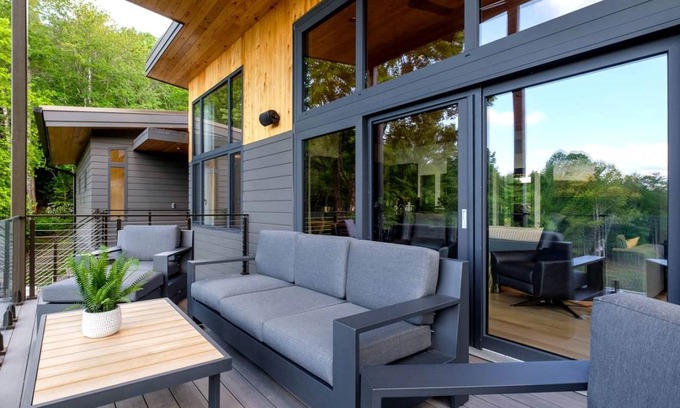 Balsam Grove Other | Accommodation ∙ 3 bedrooms ∙ 6 guests