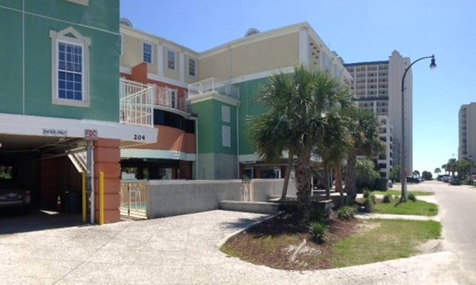Ash House | Across the street from the ocean!