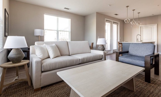 Charlotte Apartment | Apartment ∙ 1 bedroom ∙ 4 guests