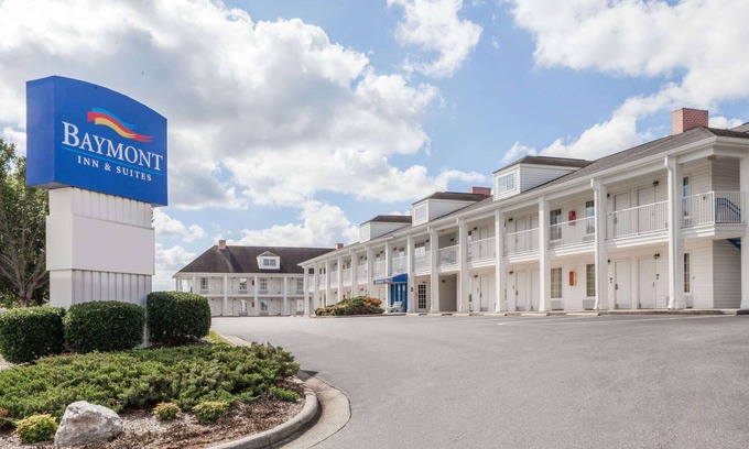 Hickory Hotel | Baymont by Wyndham Hickory