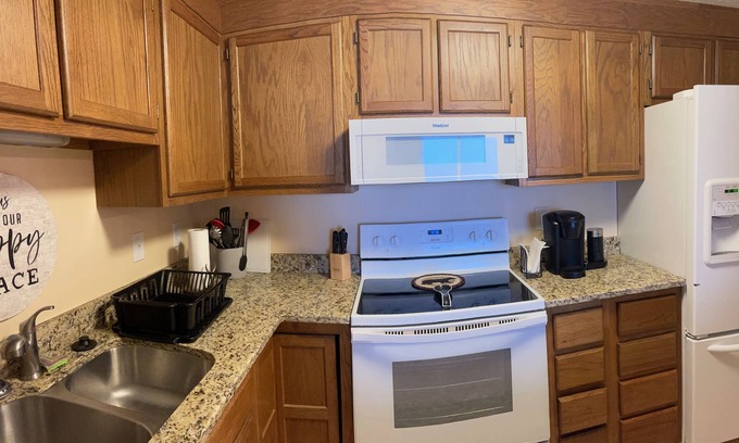 Seven Devils Condo | Beautiful 2B Condo Overlooking Sugar Mountain