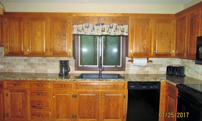 Charter Hills Villa | Bentley's Beech Mountain Chalet - Ski, Golf, Pool, Tennis