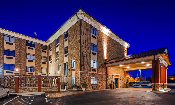 Pineville Hotel | Best Western Plus Pineville-Charlotte South