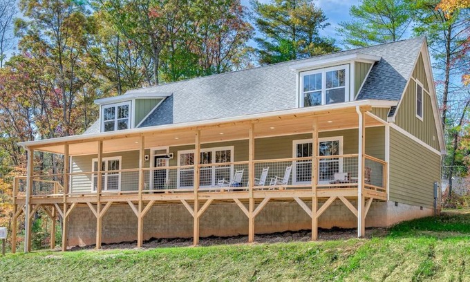 Fairview House | BiltRidge - Asheville East - Blue Ridge Parkway - Biltmore Estate