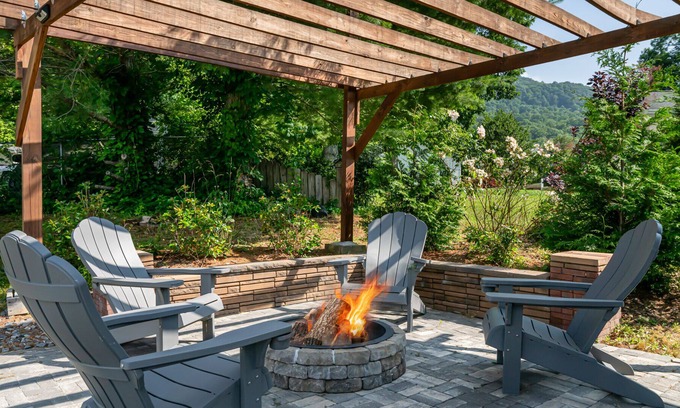 Fairview House | Black Horse Retreat Hot tub/Firepit