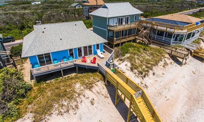 Topsail Beach House | Blue Chip | Ocean Front + Pet Friendly!