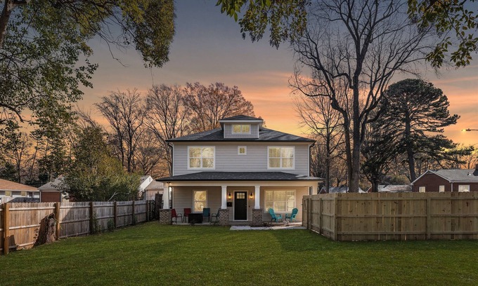 Charlotte House | Bold Uptown Retreat - Hot Tub - 6 Beds