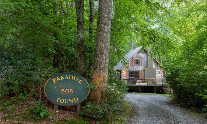 Boone Cabin | Cabin ∙ 1 bedroom ∙ 2 guests