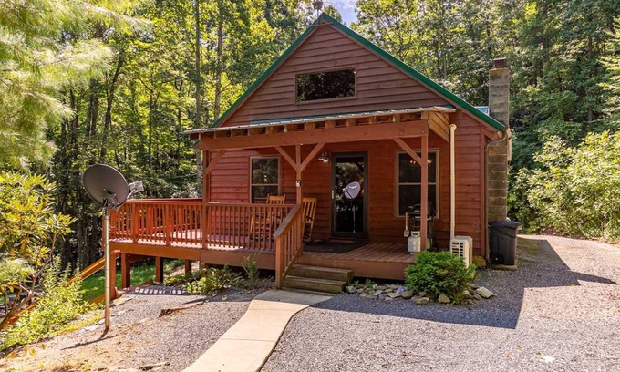 Lenoir Cabin | Cabin ∙ 1 bedroom ∙ 5 guests