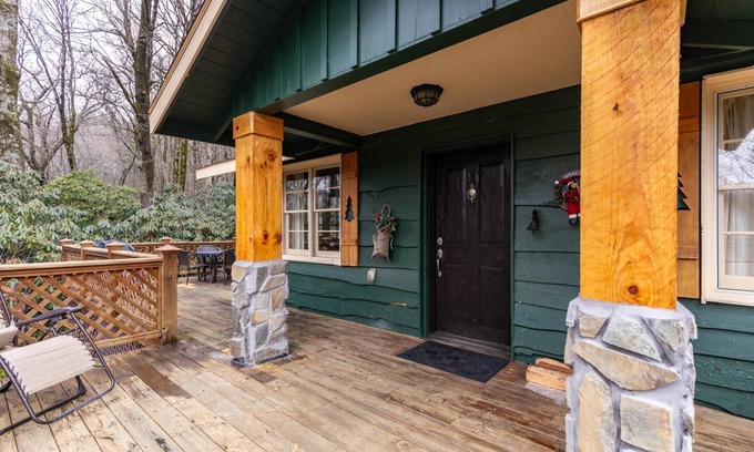 Blowing Rock Cabin | Cabin ∙ 2 bedrooms ∙ 4 guests