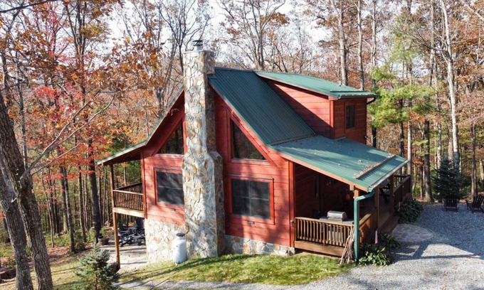 West Jefferson Cabin | Cabin ∙ 3 bedrooms ∙ 6 guests