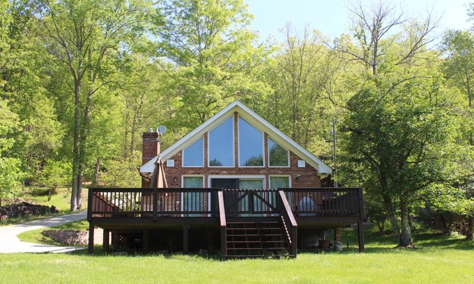 Grassy Creek Cottage | Cabin ∙ 3 bedrooms ∙ 6 guests