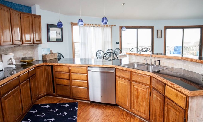 Avon Cottage | Cabin ∙ 3 bedrooms ∙ 10 guests