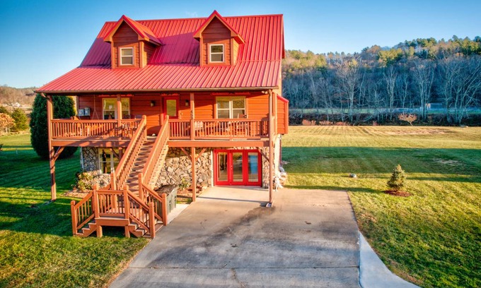 Todd Cabin | Cabin ∙ 3 bedrooms ∙ 10 guests