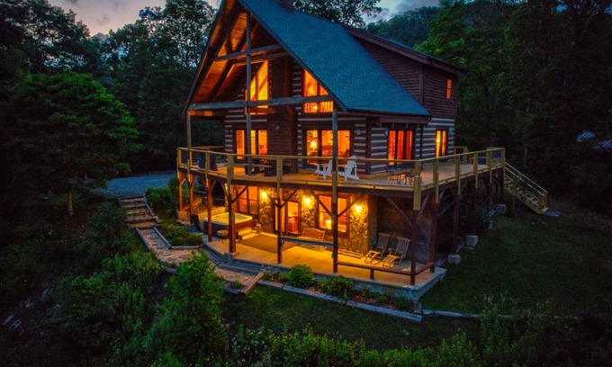 Seven Devils Cabin | Cabin ∙ 4 bedrooms ∙ 10 guests