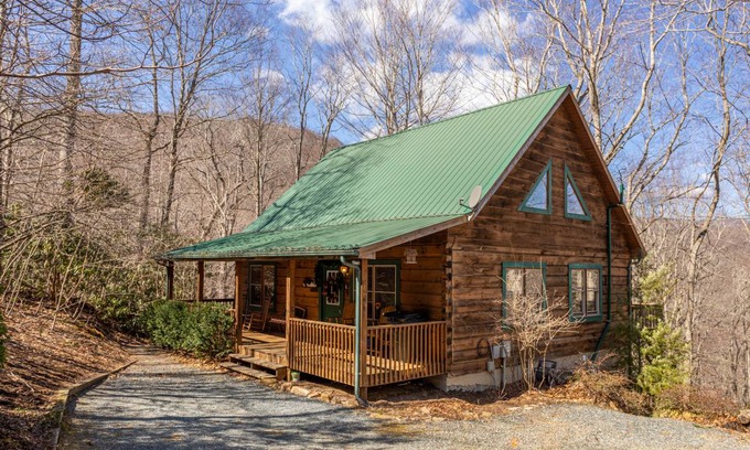 Todd Cabin | Cabin ∙ 4 bedrooms ∙ 10 guests