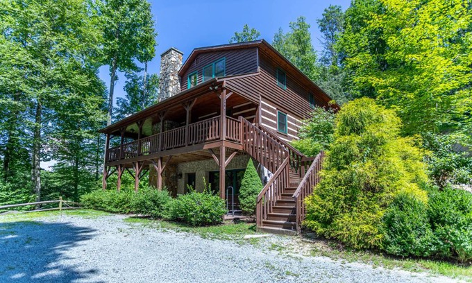 Boone Cabin | Cabin ∙ 4 bedrooms ∙ 12 guests