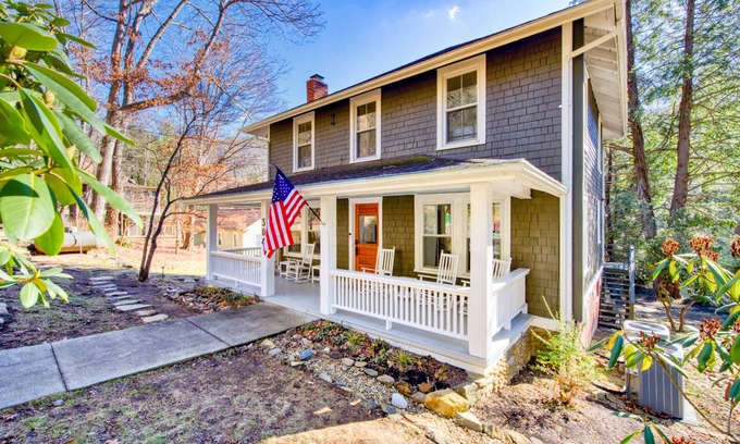 Montreat Cottage | Cabin ∙ 6 bedrooms ∙ 16 guests