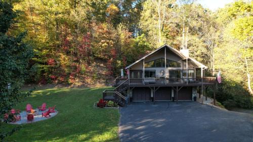 Maggie Valley House | Can't Bear to Leave Mountain House