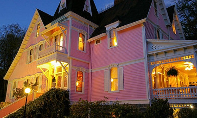 Kenilworth Hotel | Cedar Crest Inn