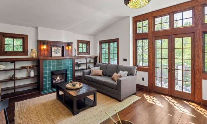 Kenilworth Apartment | Charming 1-bedroom apartment in brilliant Asheville with WiFi, AC