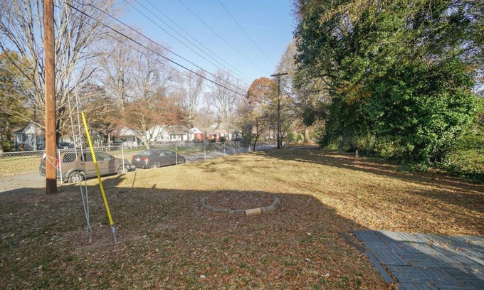Lindley Park House | Charming 3-bedroom cottage in Greensboro with AC and WiFi