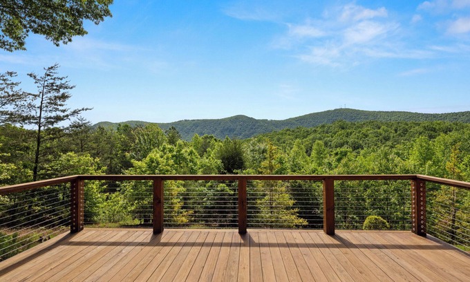 Piney Mountain House | Charming 3-bedroom cabin in marvelous Saluda with amazing views!