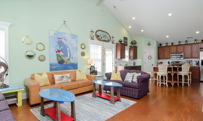 North Carolina Coast House | Charming 3BR Cottage in Carolina Beach