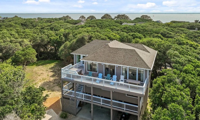 Duck House | Charming Sanderling home featuring stunning ocean views from the top deck