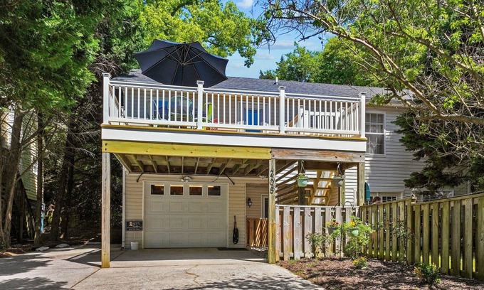 Colington Harbour House | Colington Charm - New updates and not far from the beach!