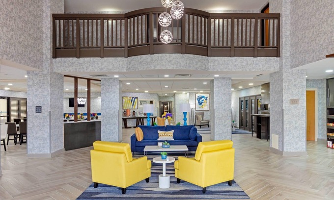 Greenville Hotel | Comfort Inn & Suites Greenville Near Convention Center
