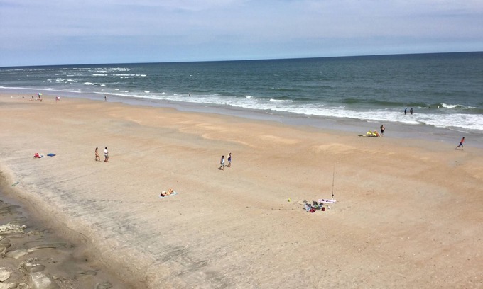 Sneads Ferry Condo | Comfort of home at the beach!