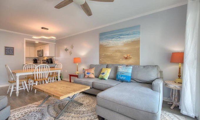 Caswell Beach Condo | Condo ∙ 2 bedrooms ∙ 5 guests
