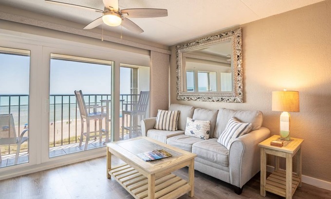 Carolina Beach Condo | Condo ∙ 2 bedrooms ∙ 6 guests