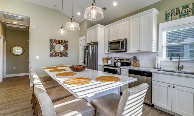 Corolla Light Condo | Condo ∙ 2 bedrooms ∙ 6 guests