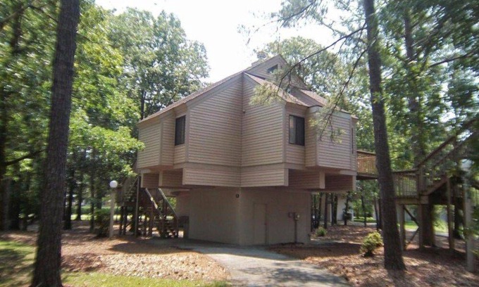 New Bern Condo | Condo ∙ 2 bedrooms ∙ 8 guests