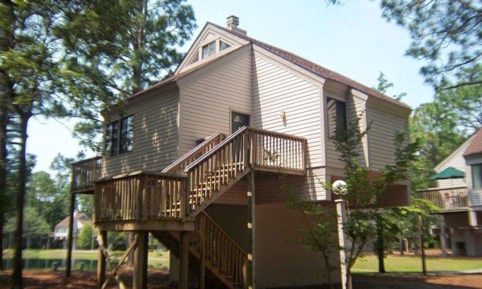 New Bern Condo | Condo ∙ 2 bedrooms ∙ 8 guests