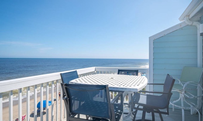 Kure Beach Condo | Condo ∙ 3 bedrooms ∙ 8 guests