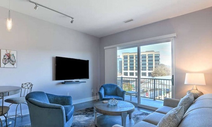 Downtown Asheville Condo | Condo in Downtown with Balcony