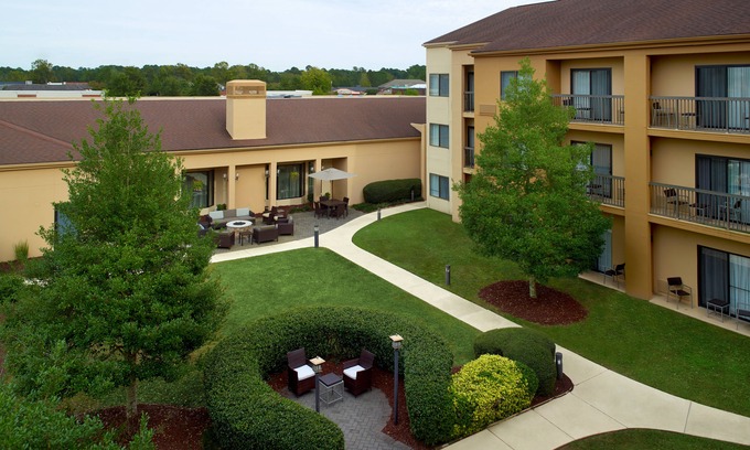 Terry Sanford Hotel | Courtyard by Marriott Fayetteville
