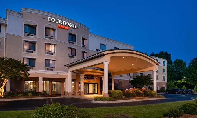 High Point Hotel | Courtyard High Point