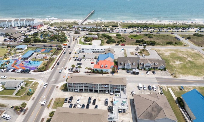Ocean Isle Beach Condo | Cozy 1-Bedroom Condo with Pool Access in Ocean Isle Beach