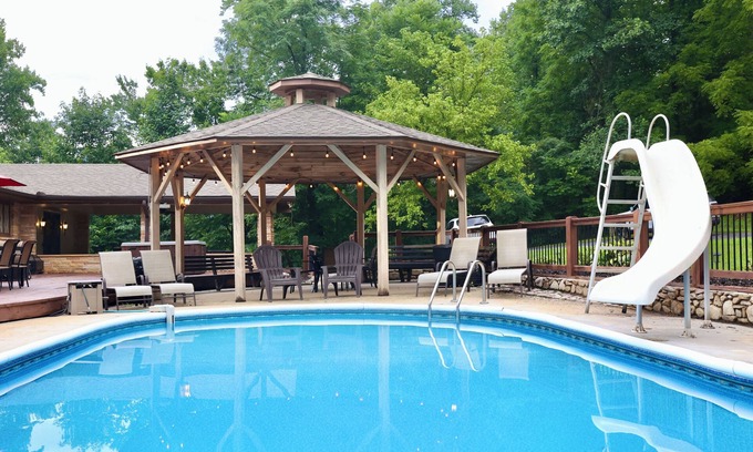 Robbinsville House | Cozy 4-bedroom house in Robbinsville with AC, WiFi, private pool, and hot tub.