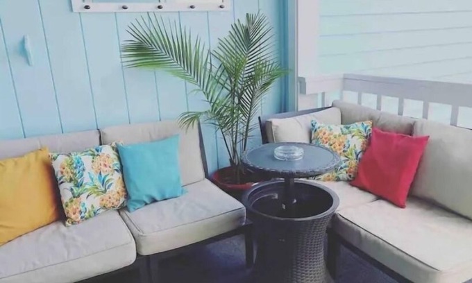North Carolina Coast Condo | Cozy Condo, Balcony, Pool, King Bed, Sofa Bed, free parking, 3 block to beach!
